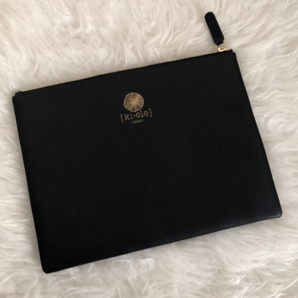 Like New Aloha Vibes Clutch - Picture 4 of 7